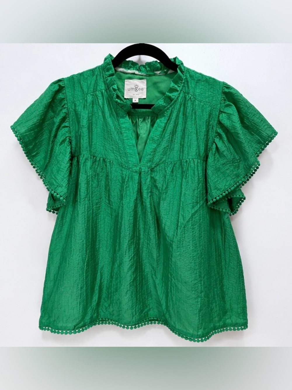 Umgee Emerald Green Flutter Sleeve Textured Blouse NWOT Size Medium